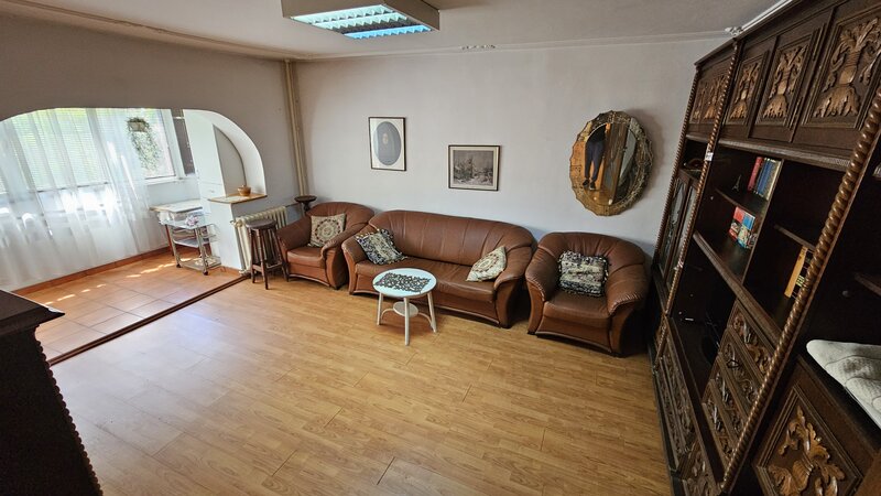 13 Septembrie, Hotel Marriott, Catedrala, Palatul Parlamentului,